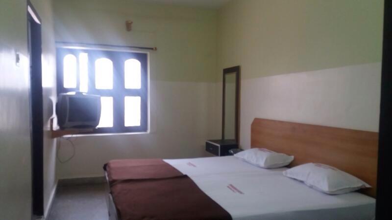 Готель Tripura Sundari Residency Madanapalle Екстер'єр фото
